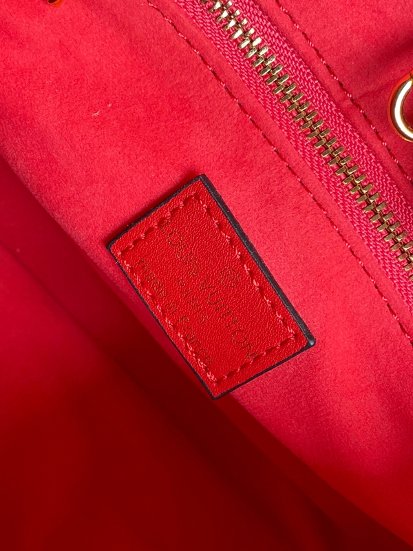 ルイヴィトンバッグ着用イメージ